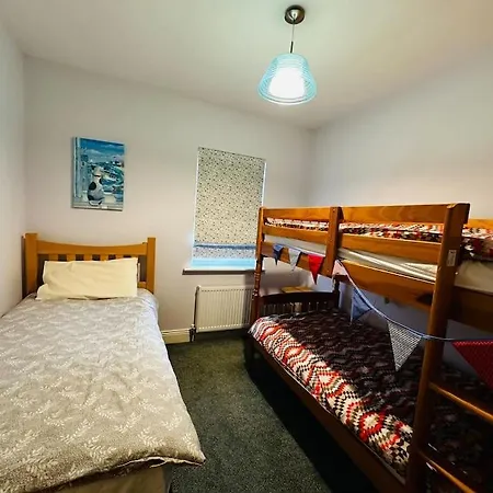 7 Knightshaven Holiday Village, Valentia Island Дом отдыха Dungeagan