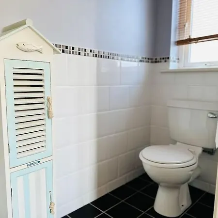 7 Knightshaven Holiday Village, Valentia Island *
