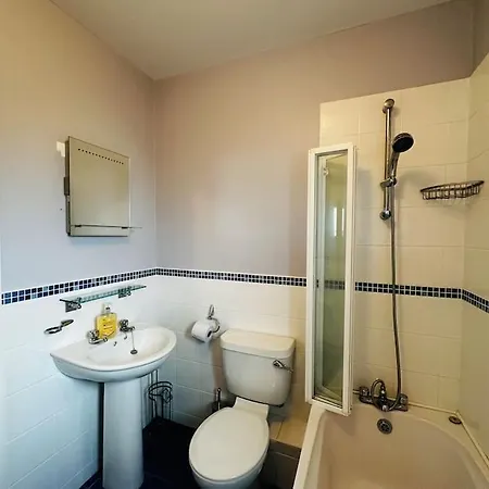 7 Knightshaven Holiday Village, Valentia Island * Dungeagan